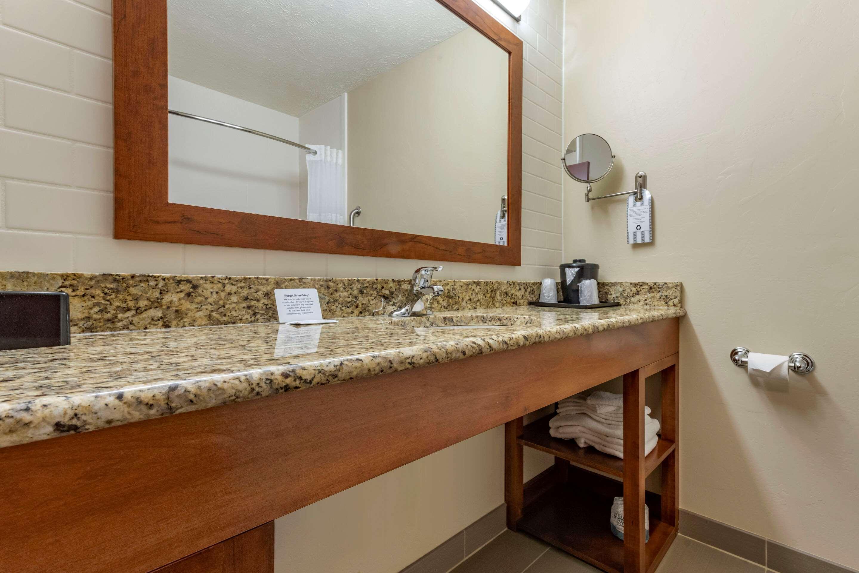 Dover Quality Inn מראה חיצוני תמונה